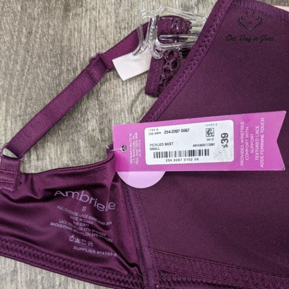 Ambrielle Full Figure Wirefree Bra With Lace Size S