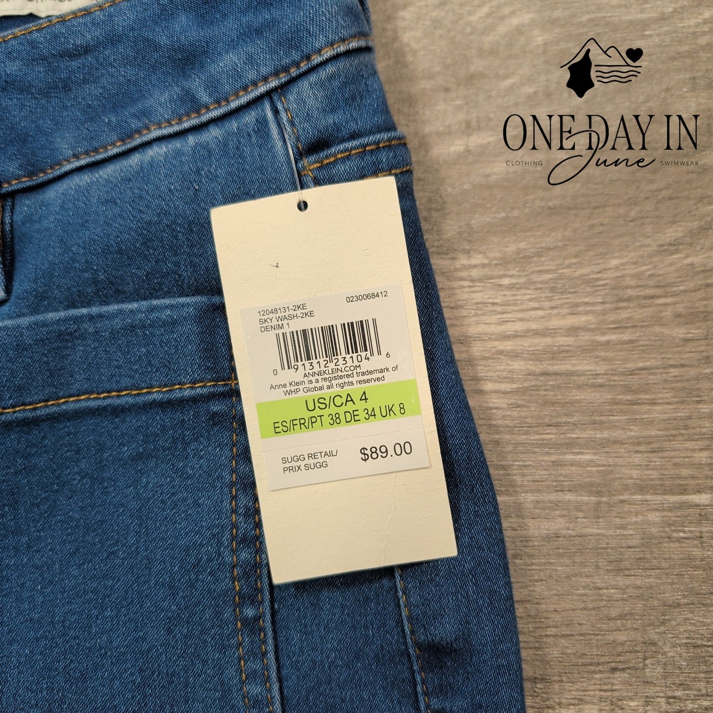 Anne Klein High Rise Crop Boot Jeans Size 4