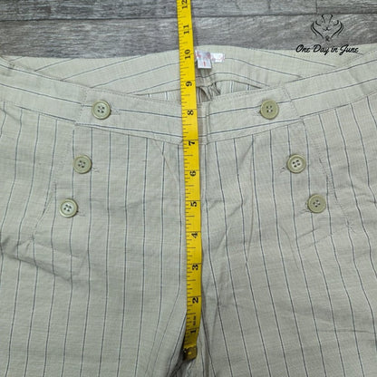 Urban Outfitters Juniors Button Front Shorts Size 1