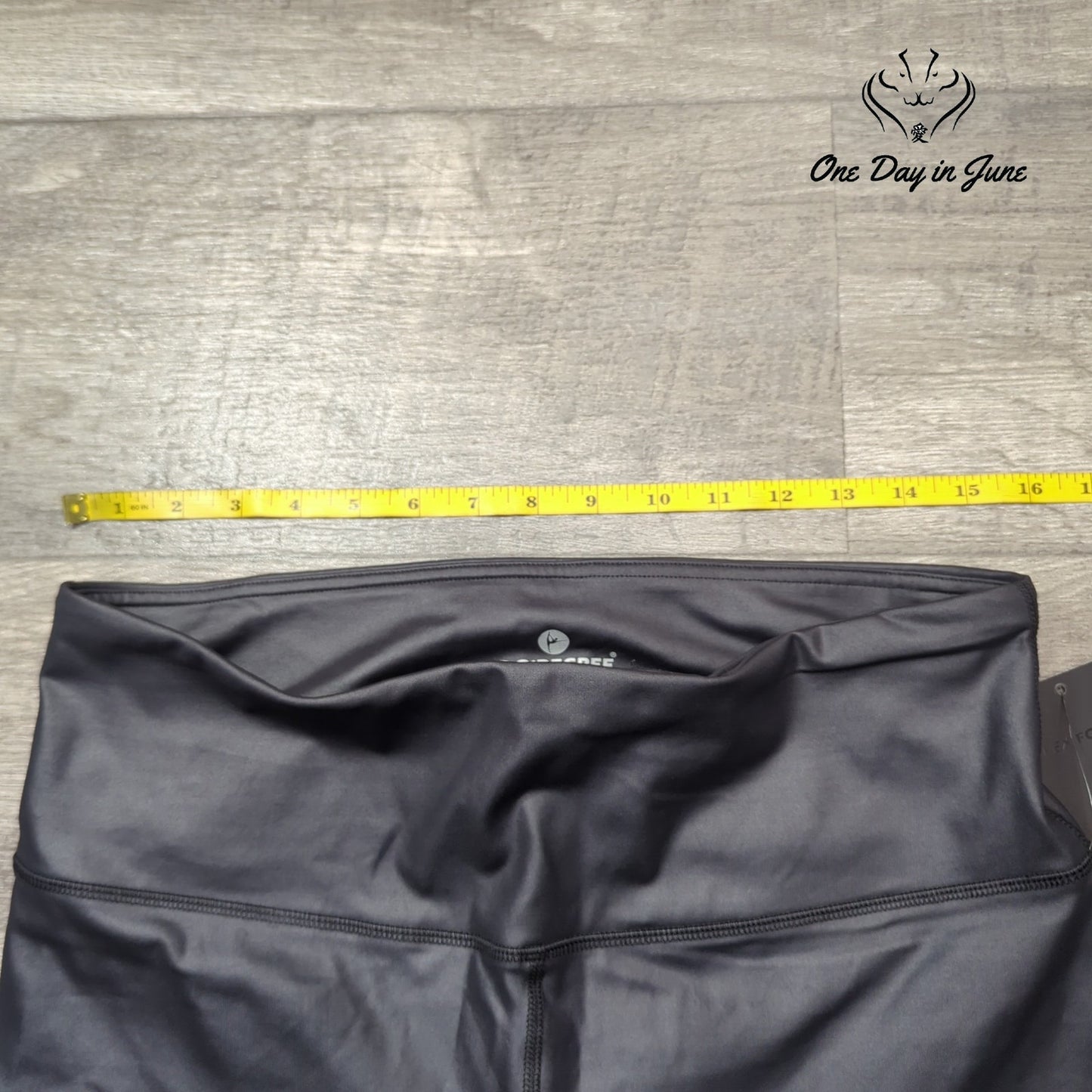 90 Degree Black Cire Yoga Pants Size XL