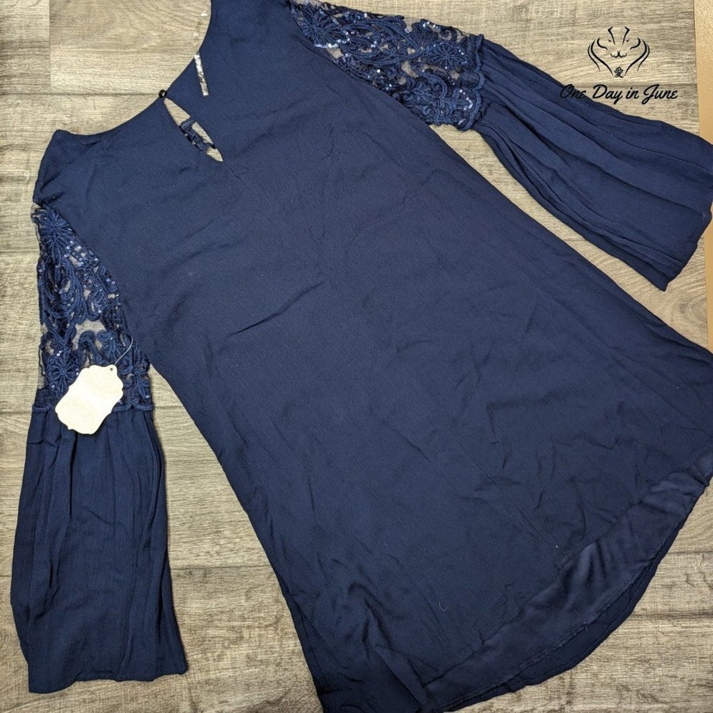 Altar'd State Long Sleeve Dress Size L