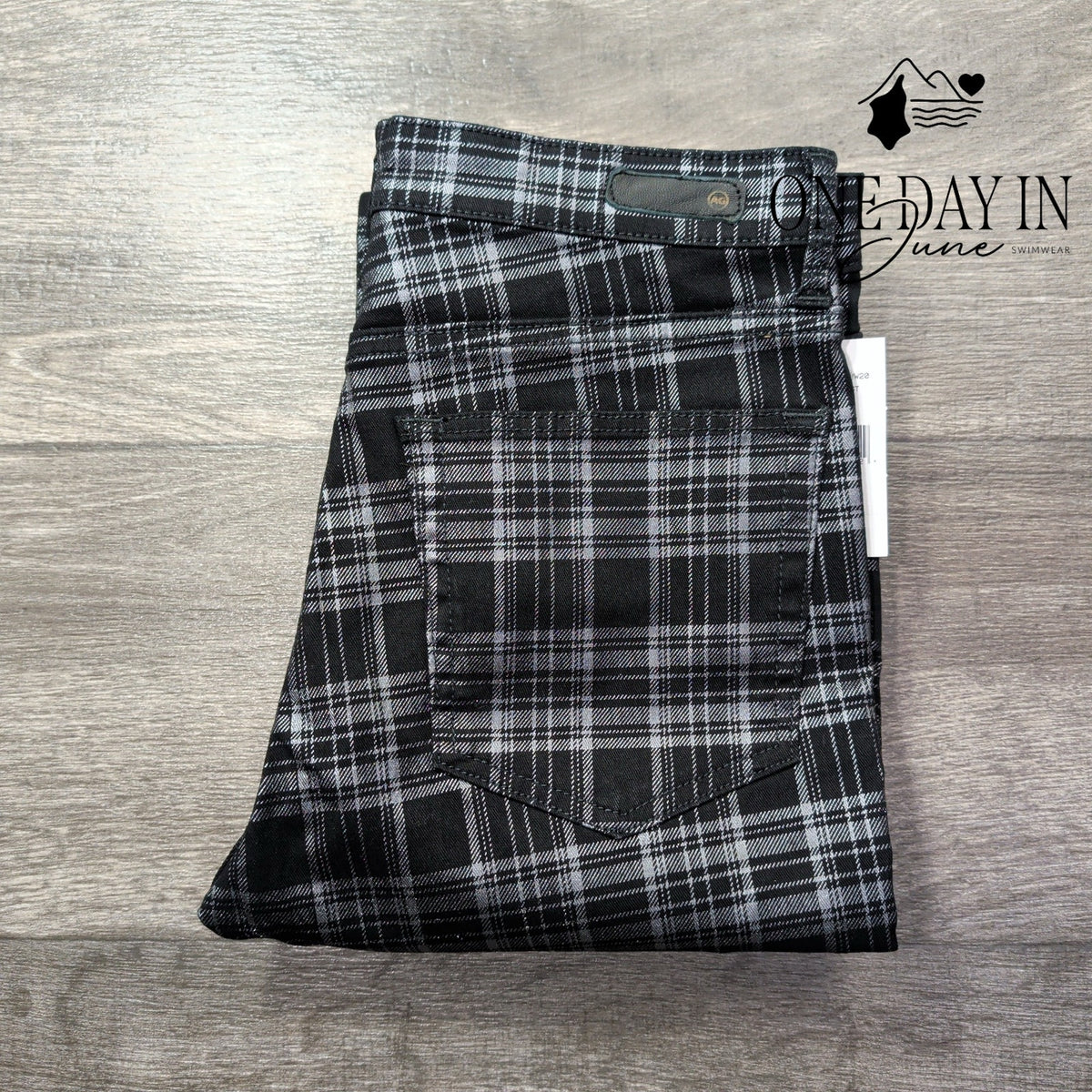 AG Adriano Goldschmied Jodi Crop Jeans Black Gray Plaid NWT Size 2 (26)