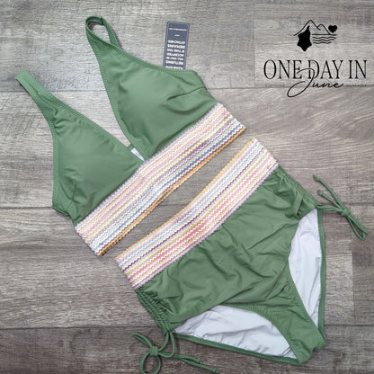 Blooming Jelly V Neck High Waist Bikini Swimsuit Size M