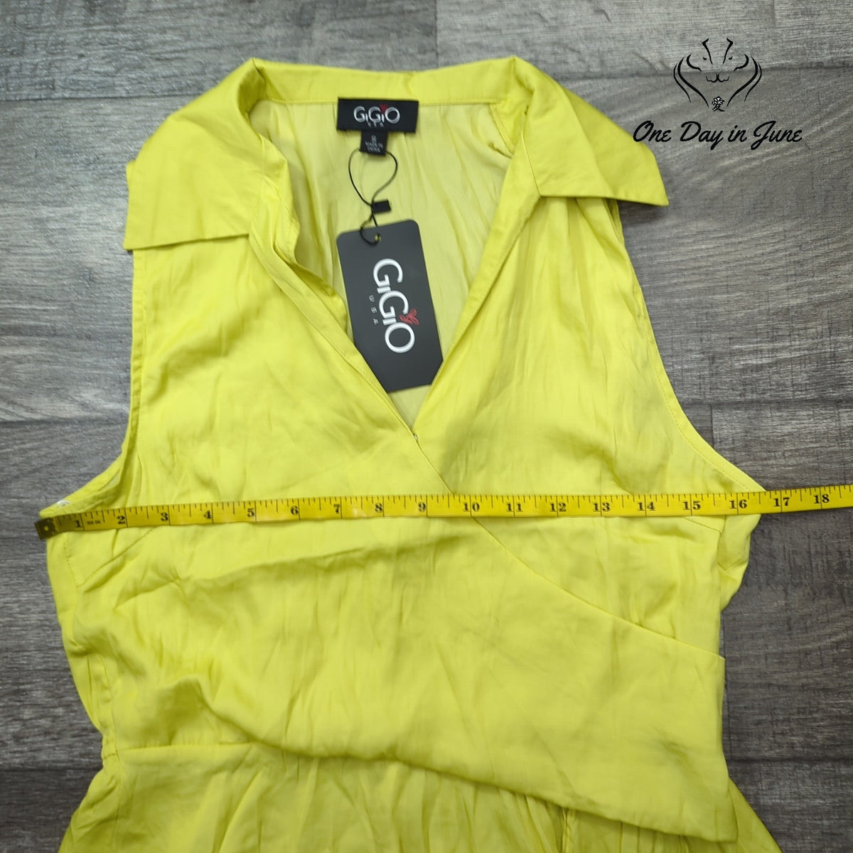 GiGiO Sleeveless Wrap Blouse Neon Yellow Collared Ruffle Top NWT Size S