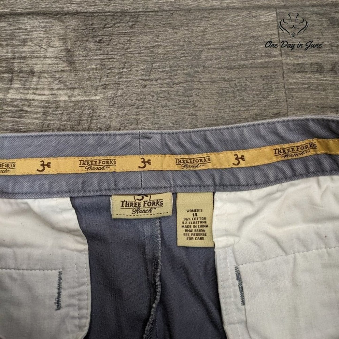 Three Forks Ranch Cargo Cropped Pants Size 14