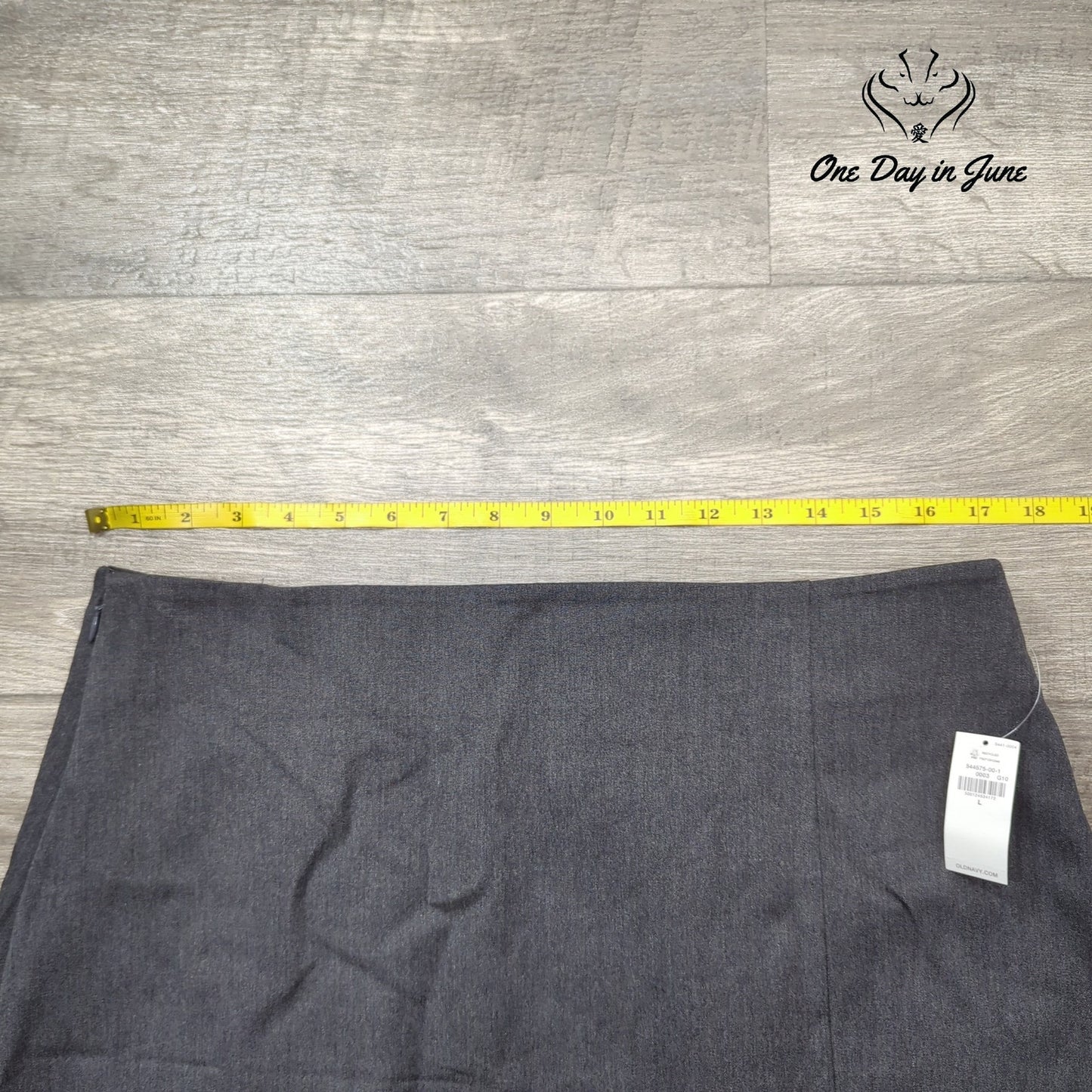 Old Navy Mini Skirt Size L