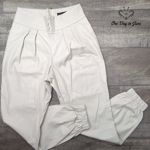 Gabrielle Union Faux Leather Jogger Pants Ivory Pleated NWT Size M