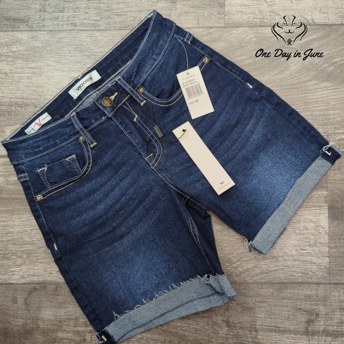 Vigoss Marley Bermuda Denim Shorts Dark Wash Cuffed NWT Size 24 (0)