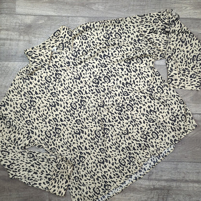Ascot and Hart Leopard Animal Print Button Down Blouse Beige NWT Size XL