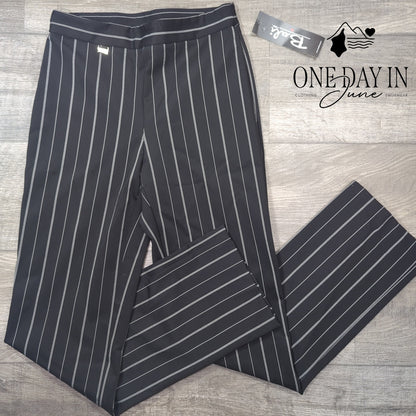 Bali Corp Pinstripe Straight Leg Dress Pants Black White NWT Size 6