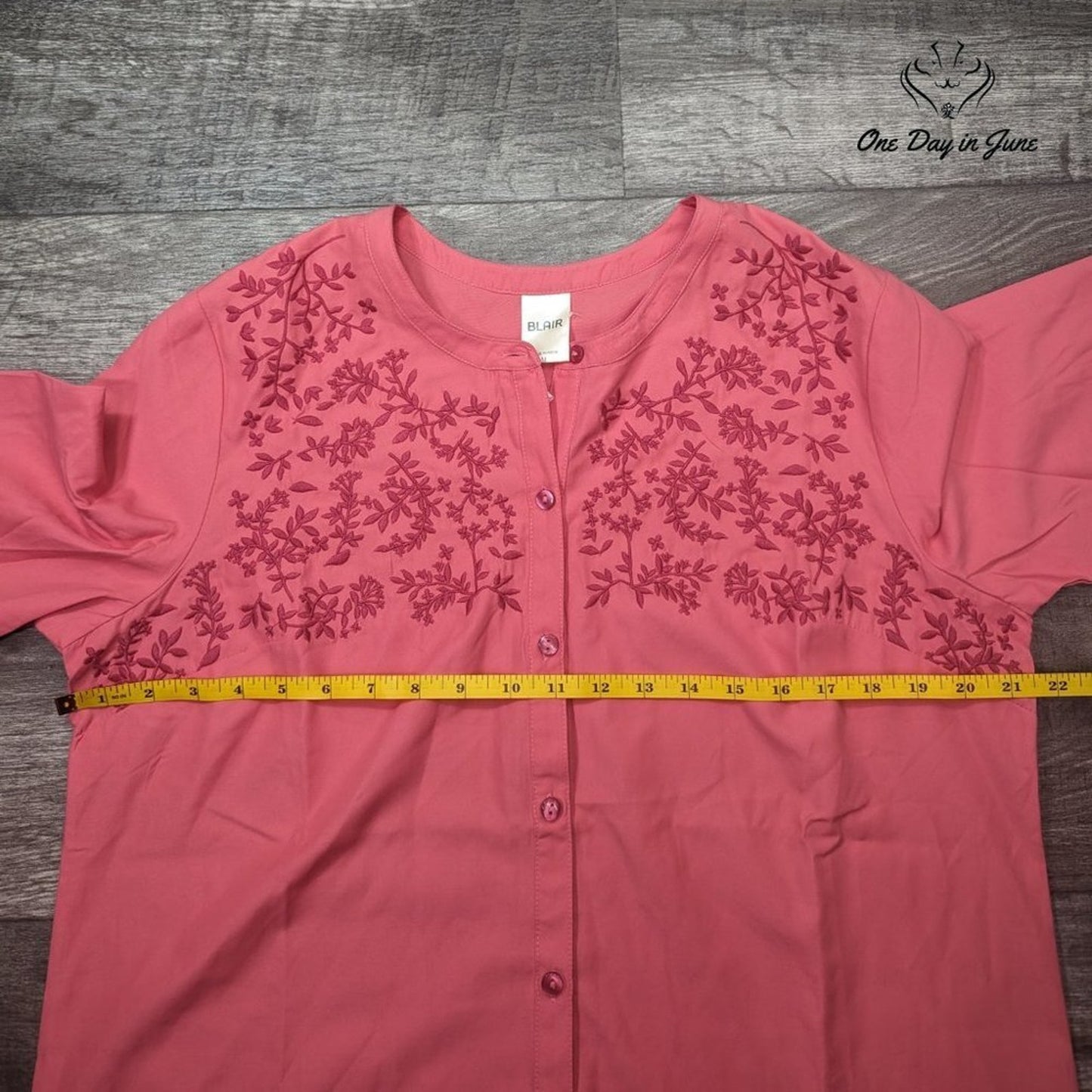 Blair 3/4 Sleeve Button Front Top Size M