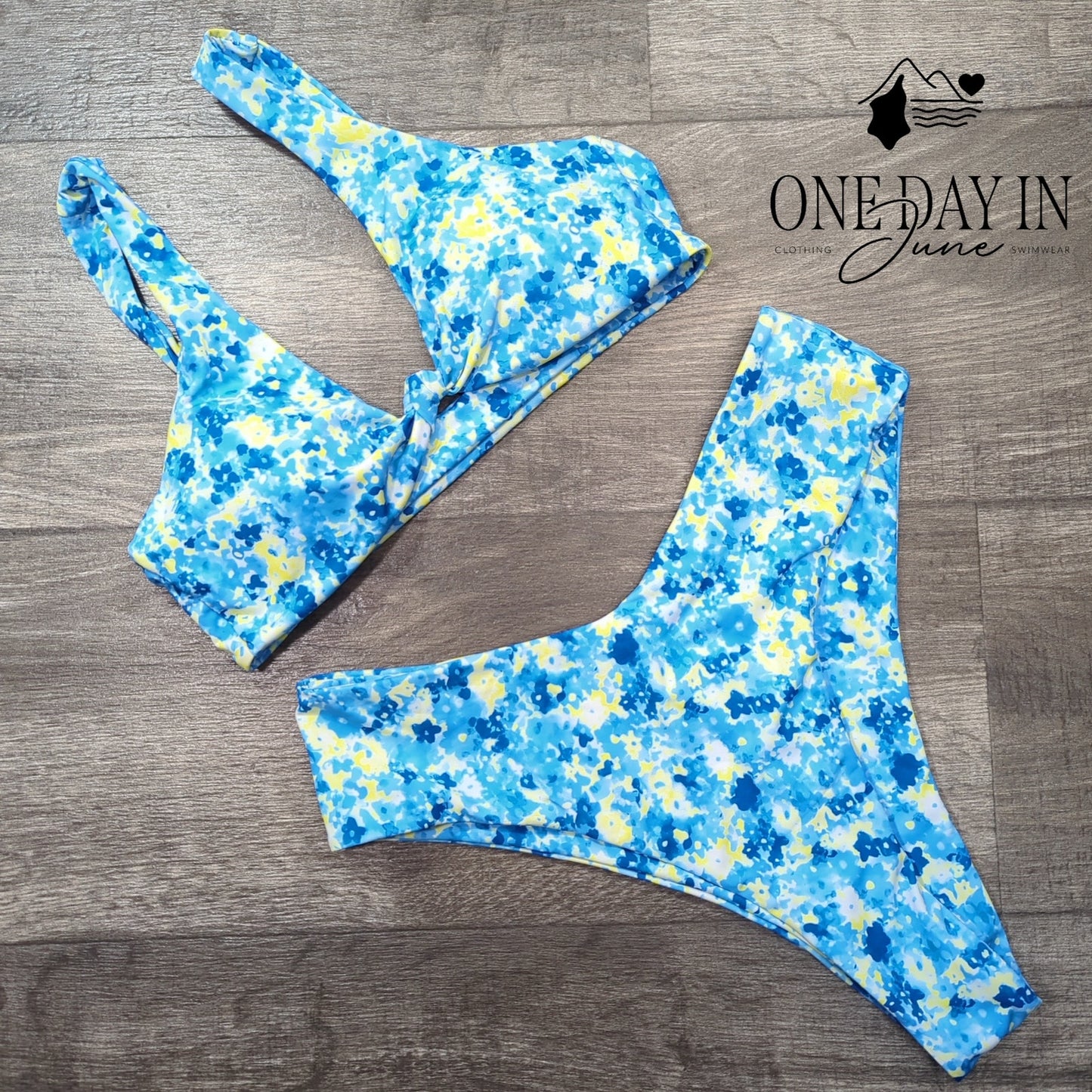 CharmLeaks High Cut Cheeky Knot Front Bikini Swimsuit Size M