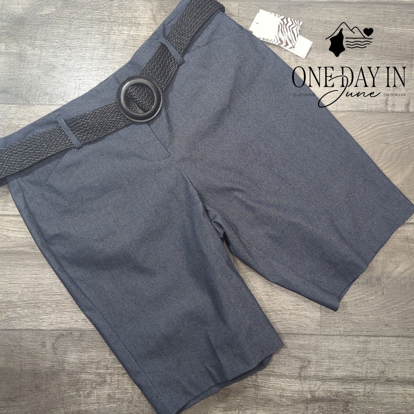 Dana Buchman Bermuda Shorts Size 16
