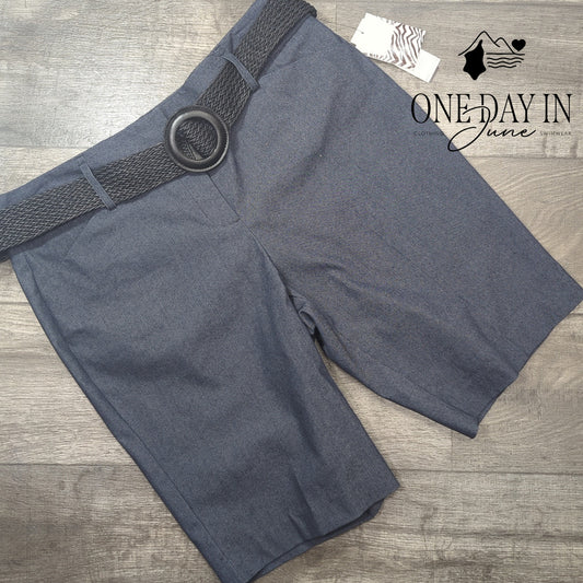 Dana Buchman Bermuda Shorts Size 16
