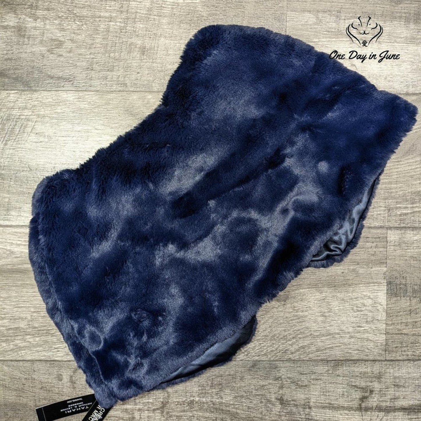 Tahari Faux Fur Cape Size M