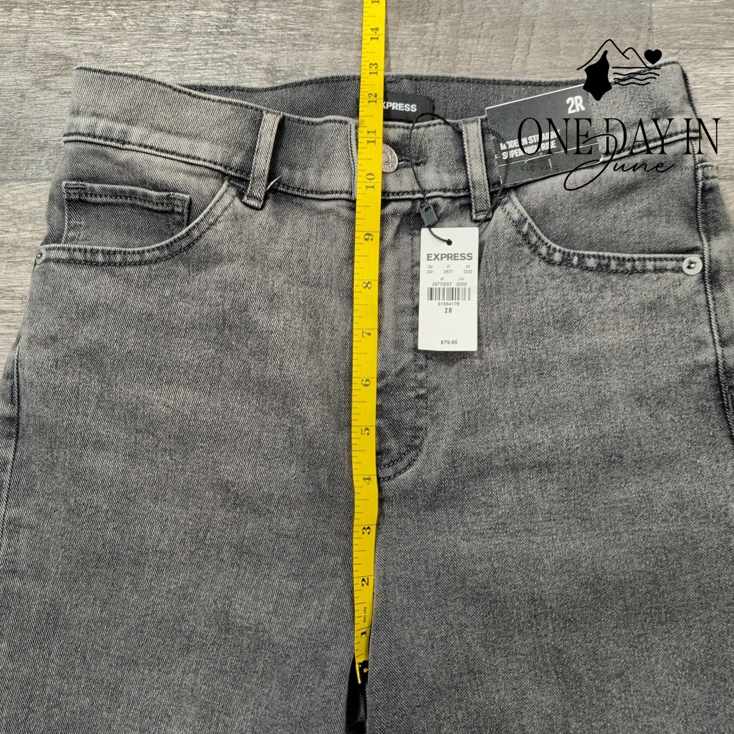 Express Modern Straight Super High Rise Jeans Size 2
