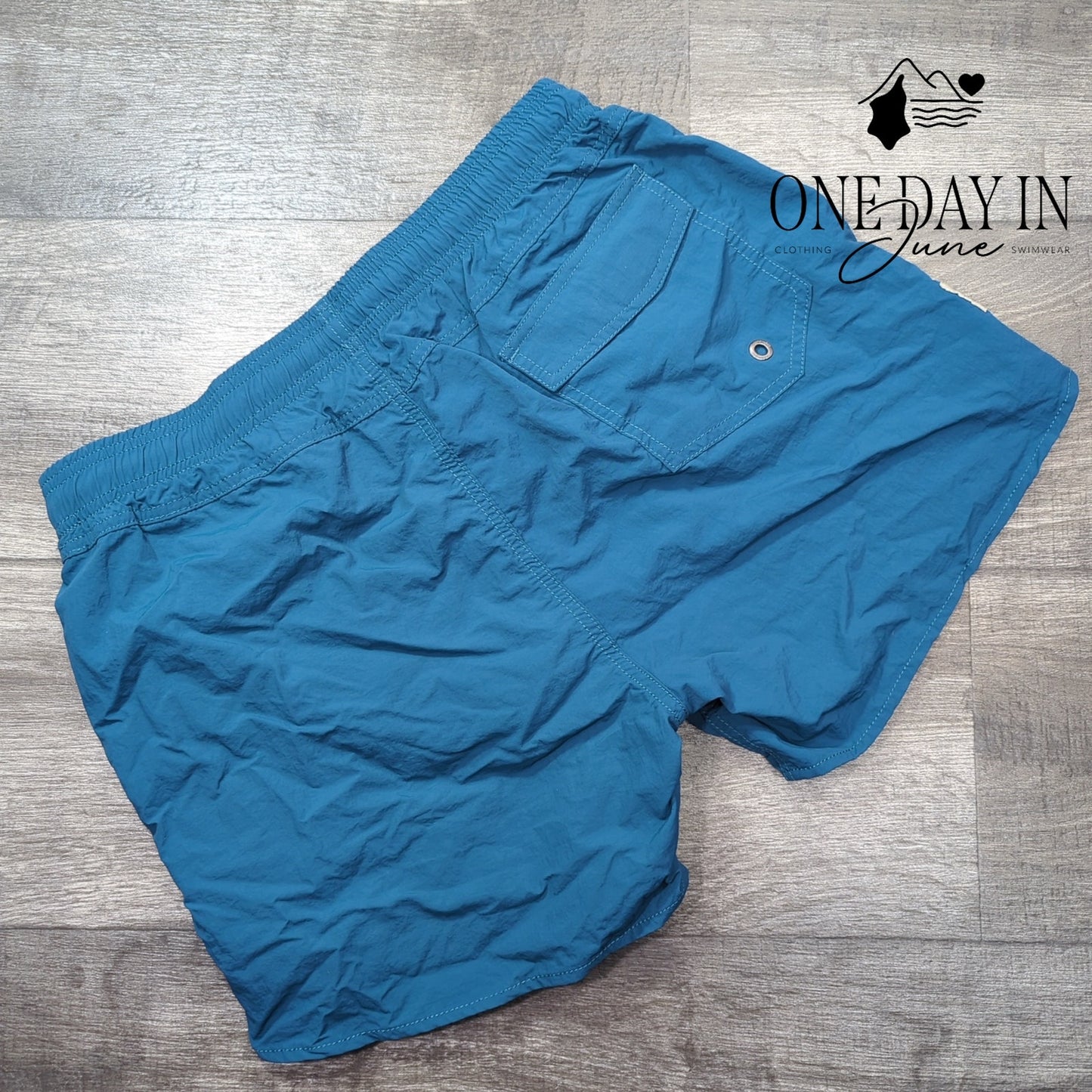 Maamgic Boardshorts Size M