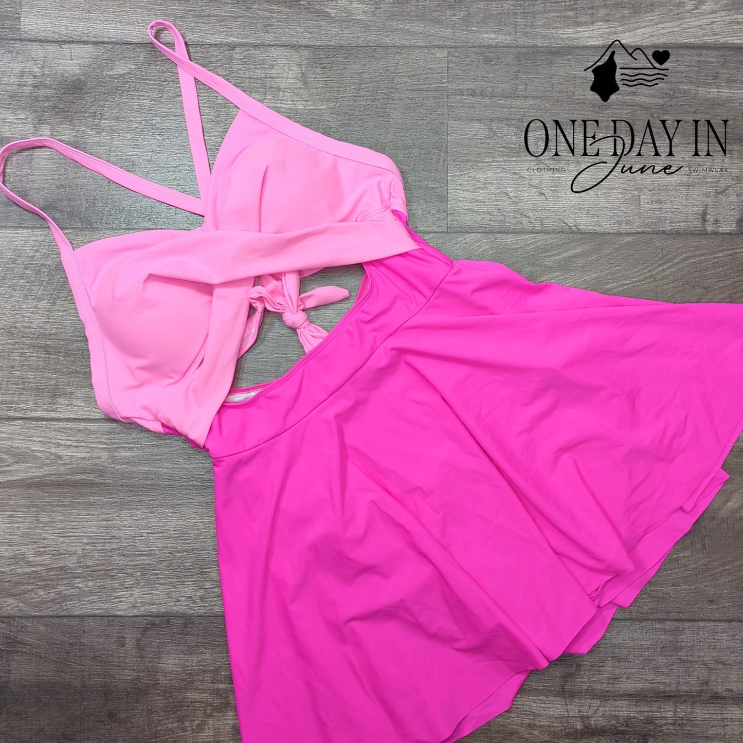 B2Prity Cross Front Tie Back Cut Out Swimdress Swimsuit Size XL