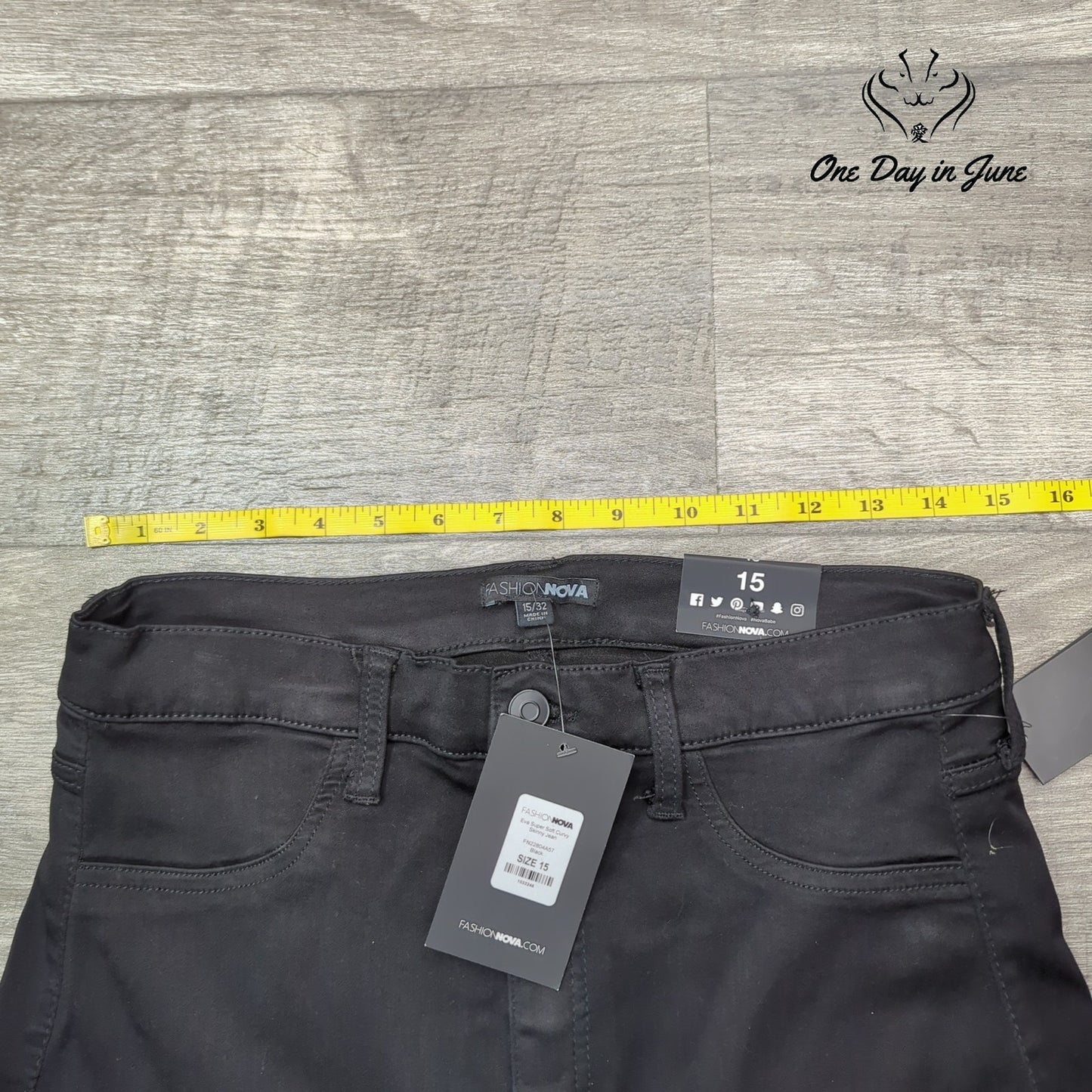 Fashion Nova Juniors Eva Super Soft Curvy Skinny Jeans Size 15