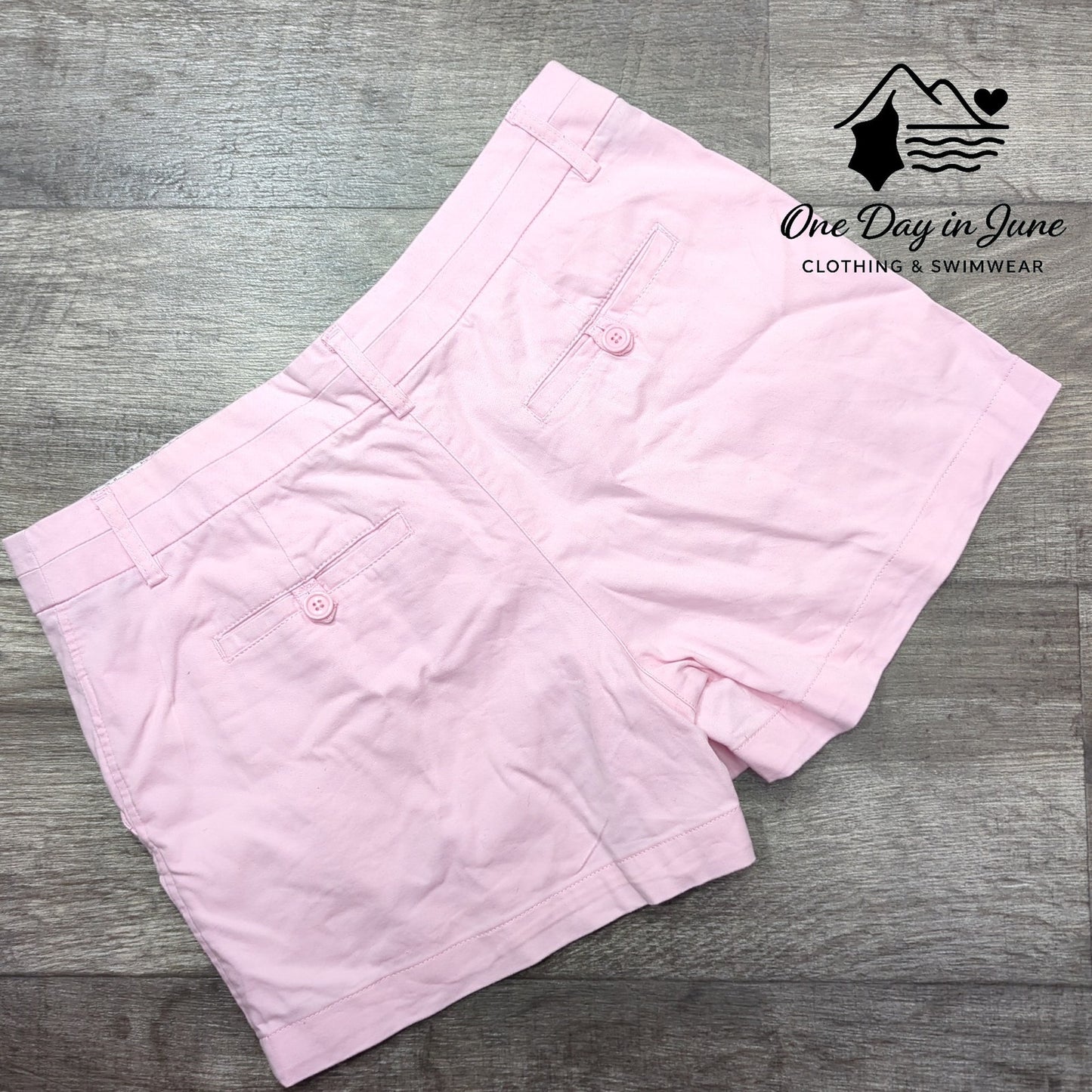 Cambridge Flat Front Shorts Size 6