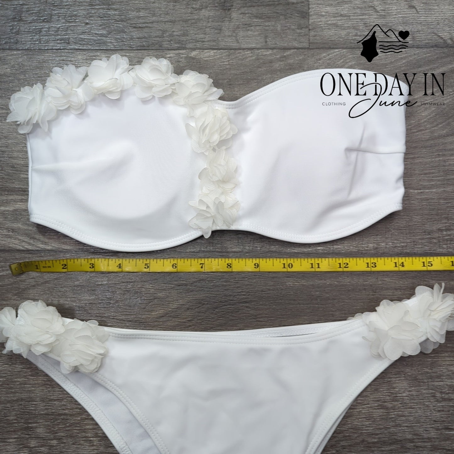 CharmLeaks Bandeau Bikinni Swimsuit Size L