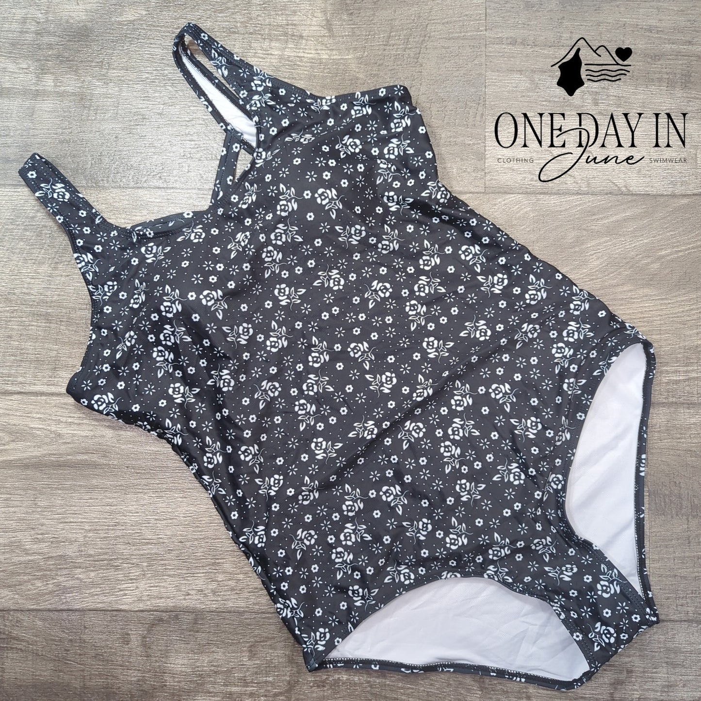 CharmLeaks Floral Cage Back One Piece Swimsuit Size XL