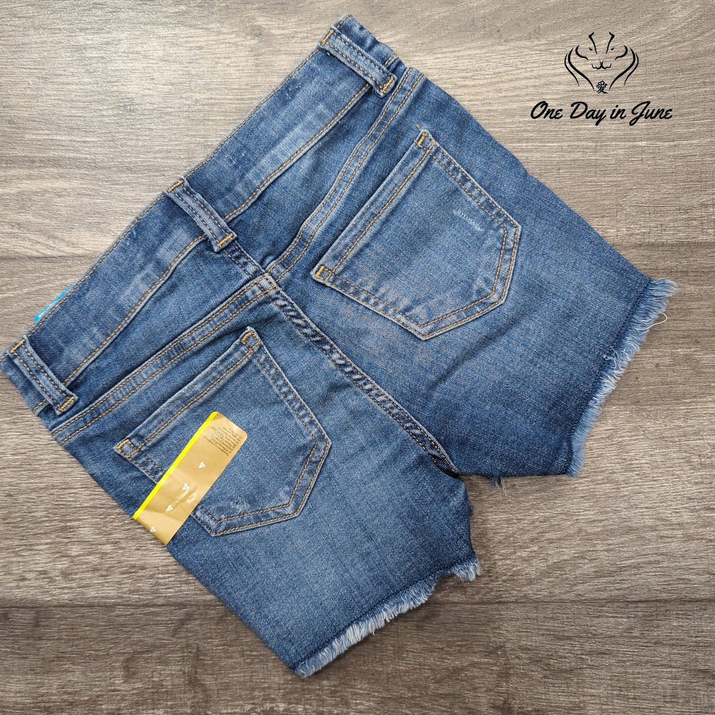 There Abouts Superflex Denim Shorts Size 4
