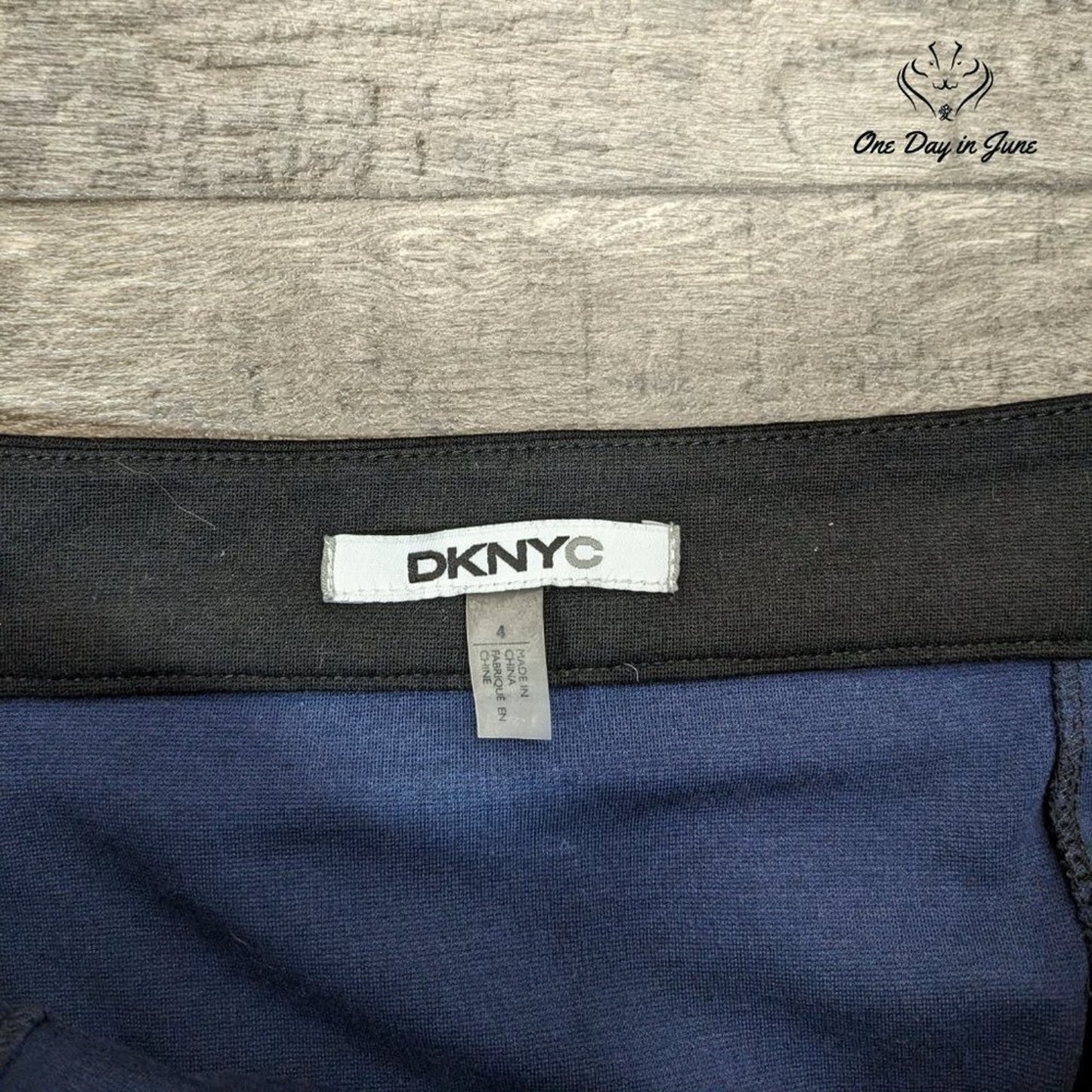 DKNY Zip Slit Pencil Skirt Size 4