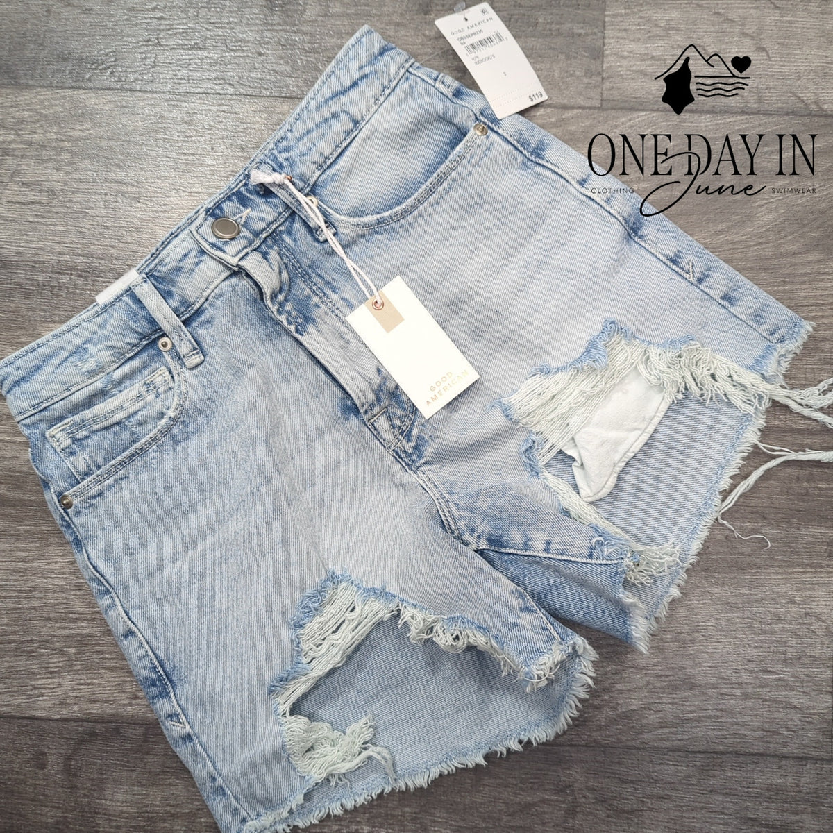 Good American Bombshell High Rise Distressed Denim Shorts NWT Size 2
