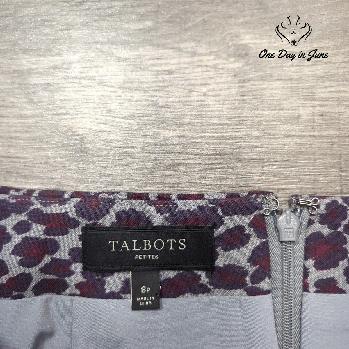 Talbots Petites Pencil Skirt Burgundy Purple Leopard Print Lined Size 8P