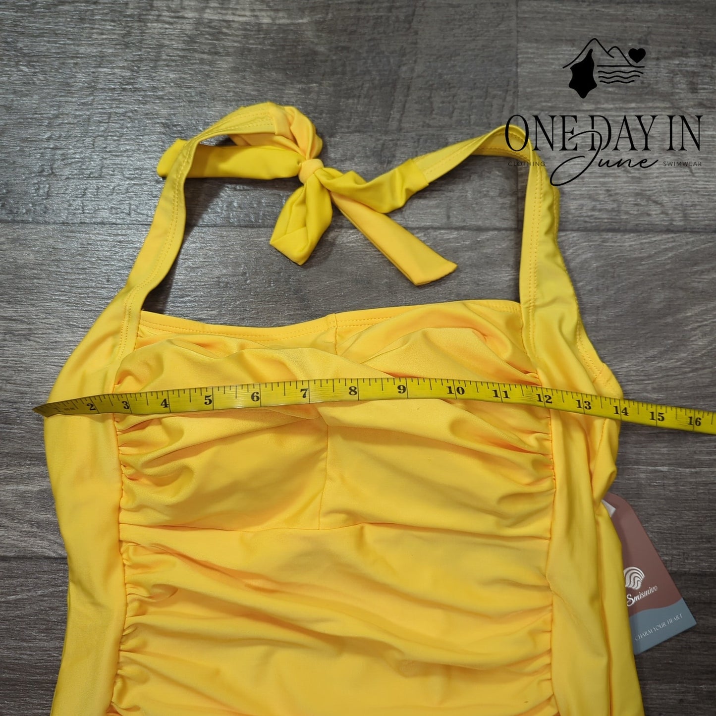 Smismivo Classic Halter One Piece Swimsuit Size M