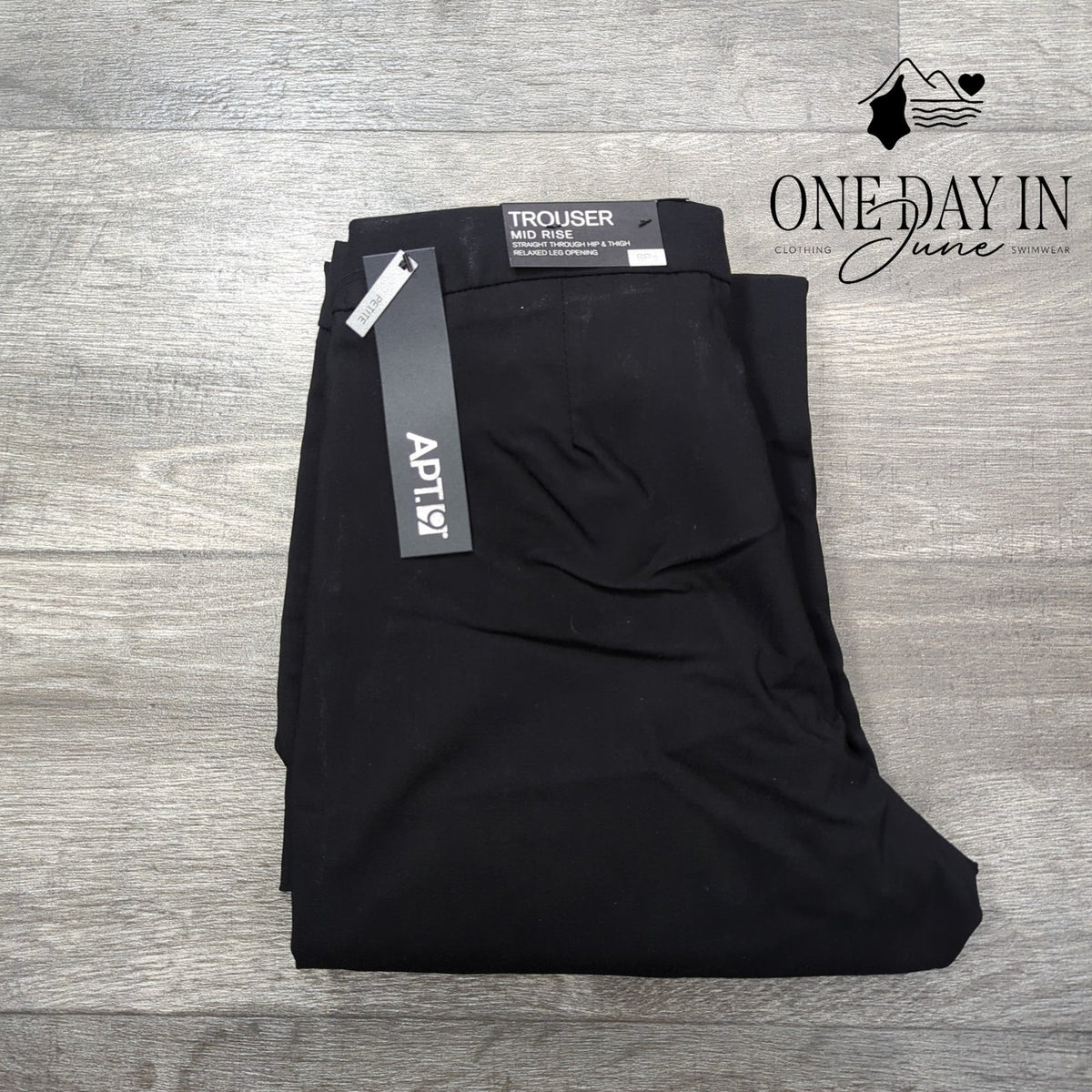 Apt. 9 Mid Rise Straight Leg Trouser Pants Black Petite Short NWT Size 8Ps