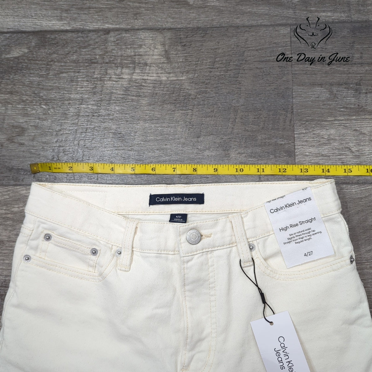 Calvin Klein Jeans High Rise Straight Leg Jeans Cream Ivory NWT Size 4