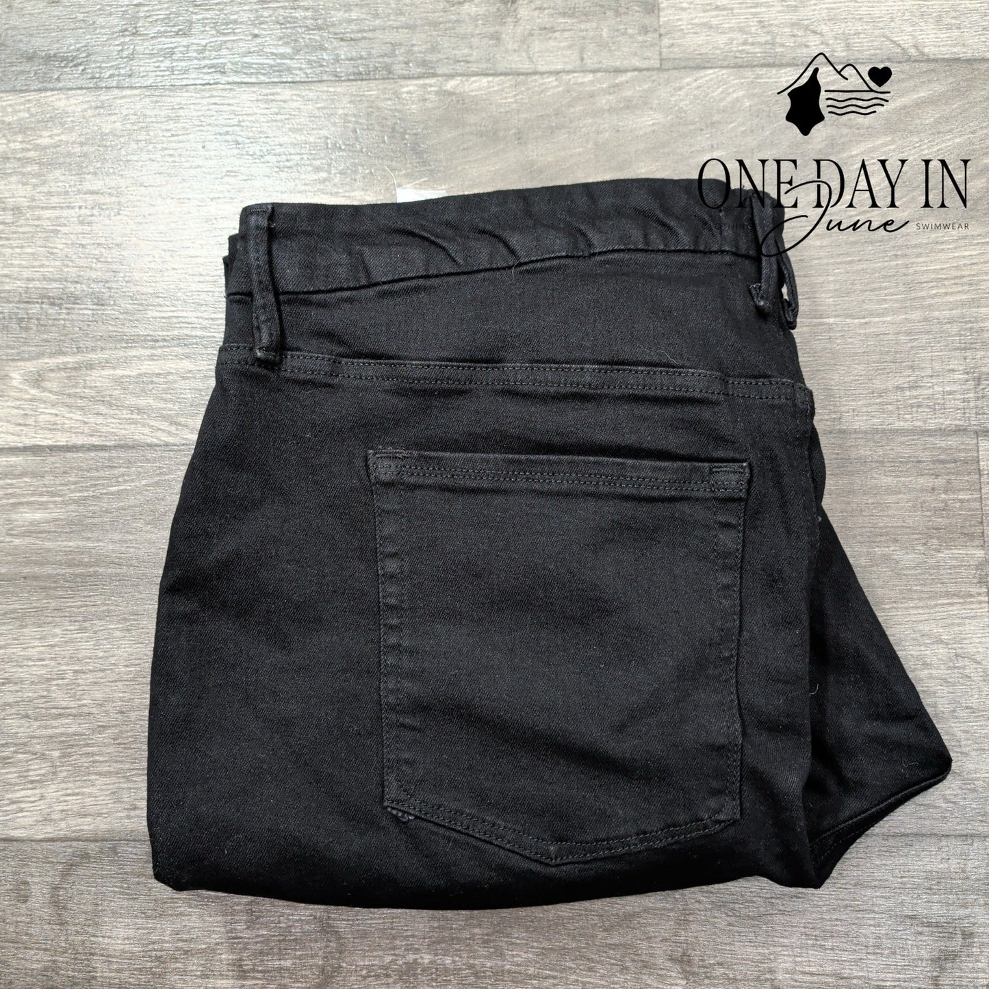 Good American Good Legs Skinny Jeans Size 28