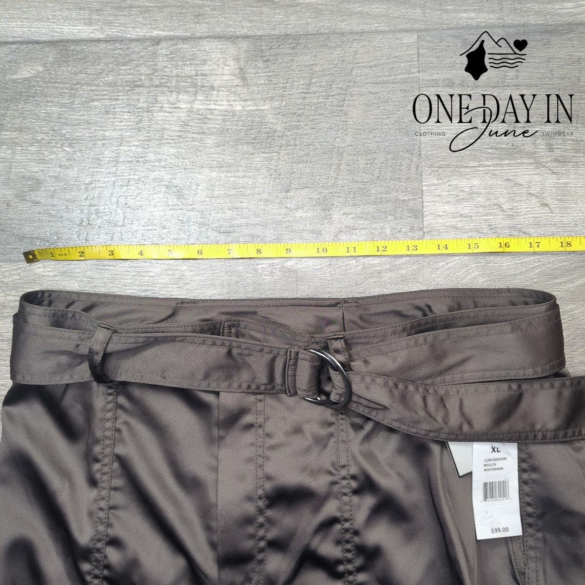 Cupio Cargo Capri Pants Brown Belted Satin Finish NWT Size XL
