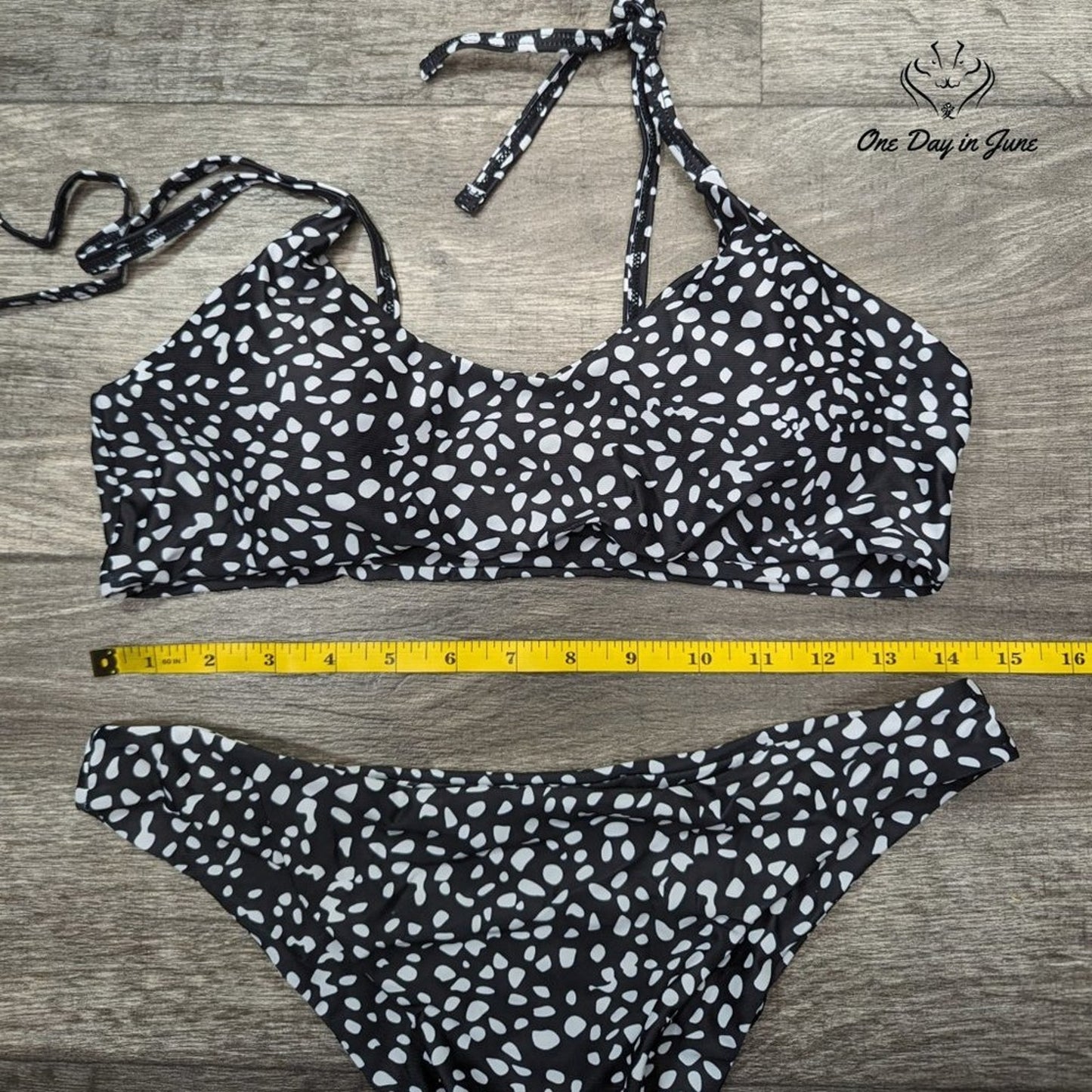 Sechico Tie Shoulder Dalmation Bikini Swimsuit Size L