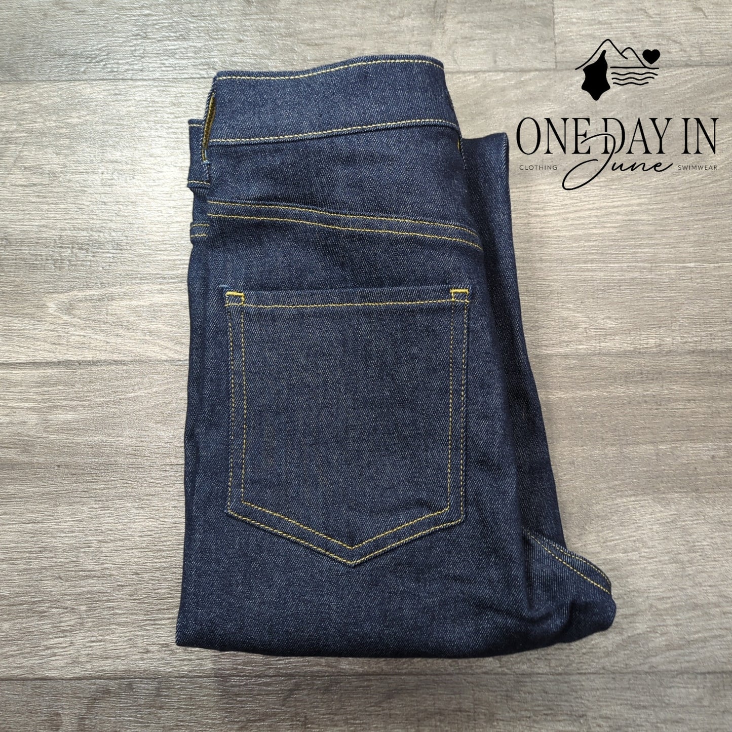 Express Slim Super High Rise Jeans Size 8