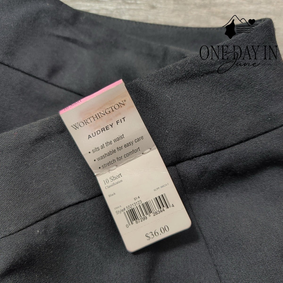 Worthington Audrey Fit Dress Pants Short Black Stretch NWT Size 10 Short