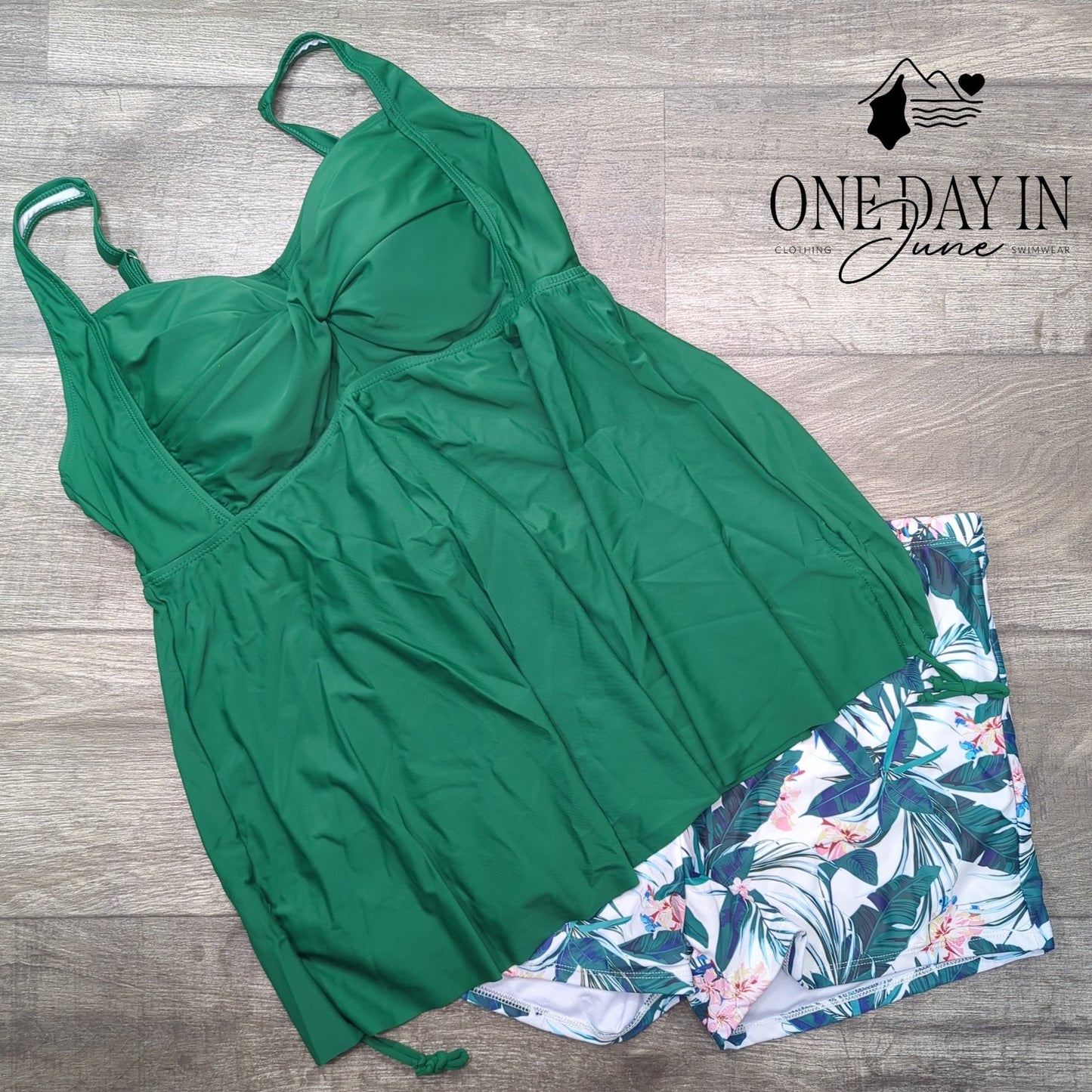 Aqua Eve Plus Size Boyshort Tankini Swimsuit Size 18W