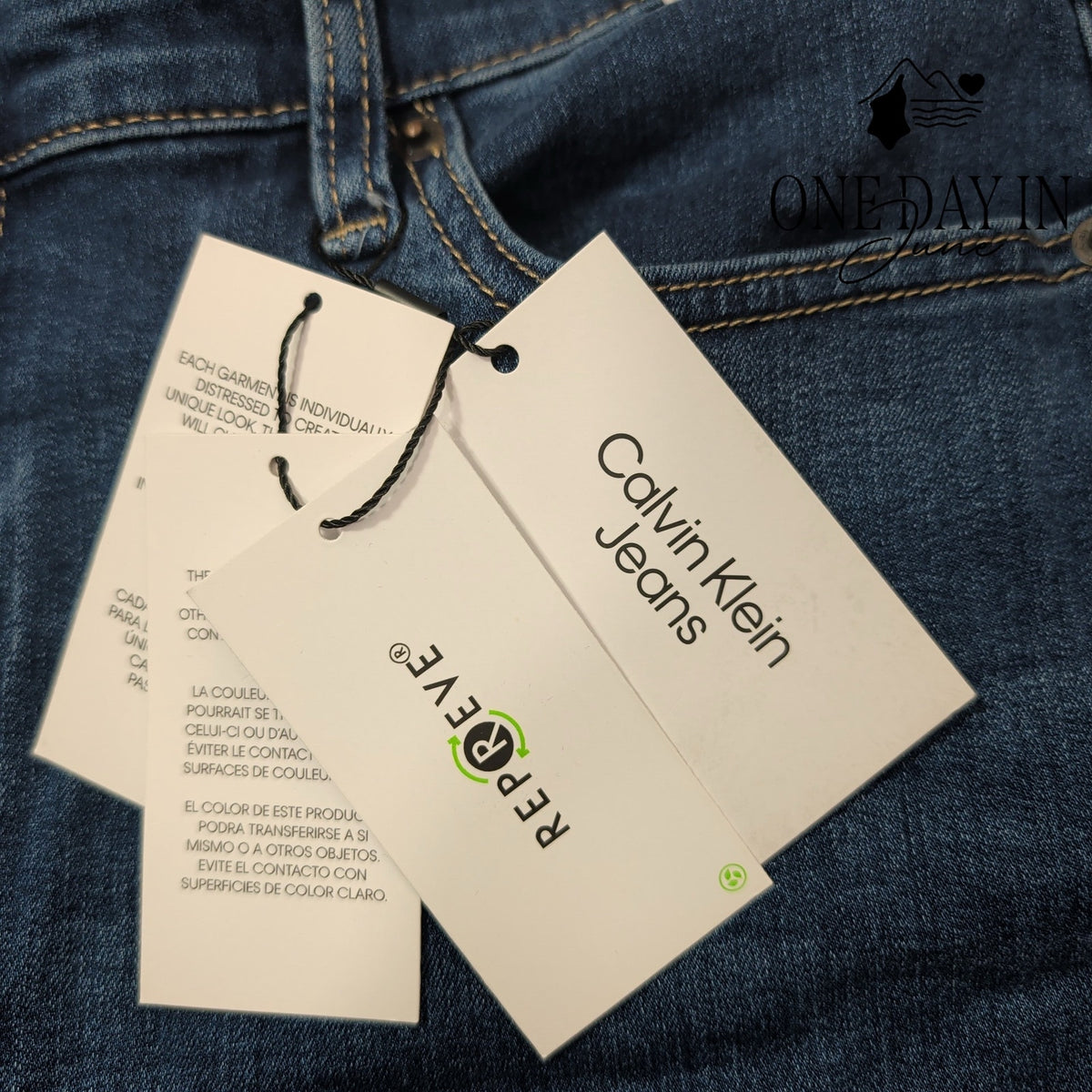 Calvin Klein Plus Size Mid Rise Skinny Distressed Jeans Blue NWT Size 20W