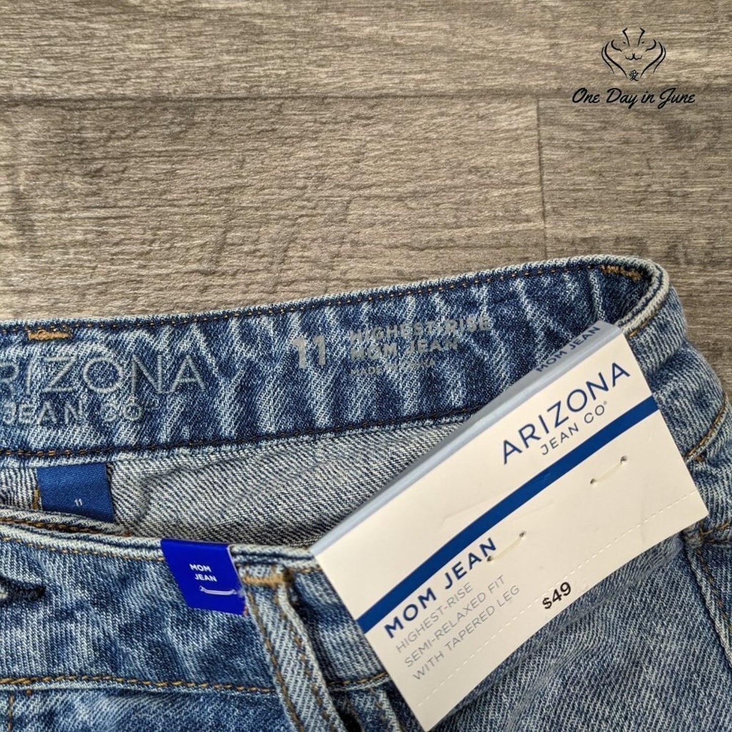 Arizona Jean Co. Juniors Highest Rise Mom Jeans Size 11
