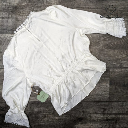 Ryegrass Lace Edge Long Sleeve Blouse Size M