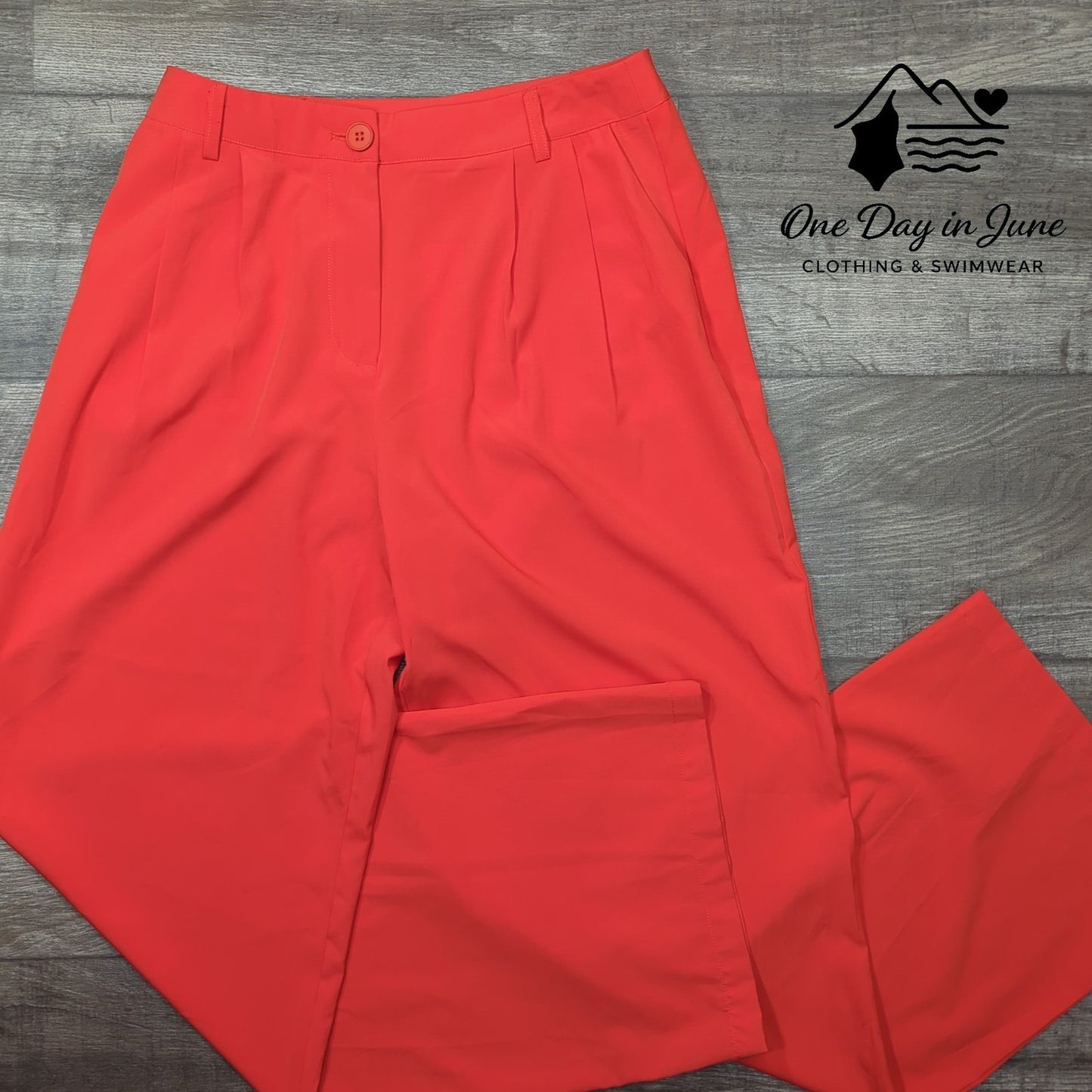 Timing Straight Leg Light Weight Pants Size S