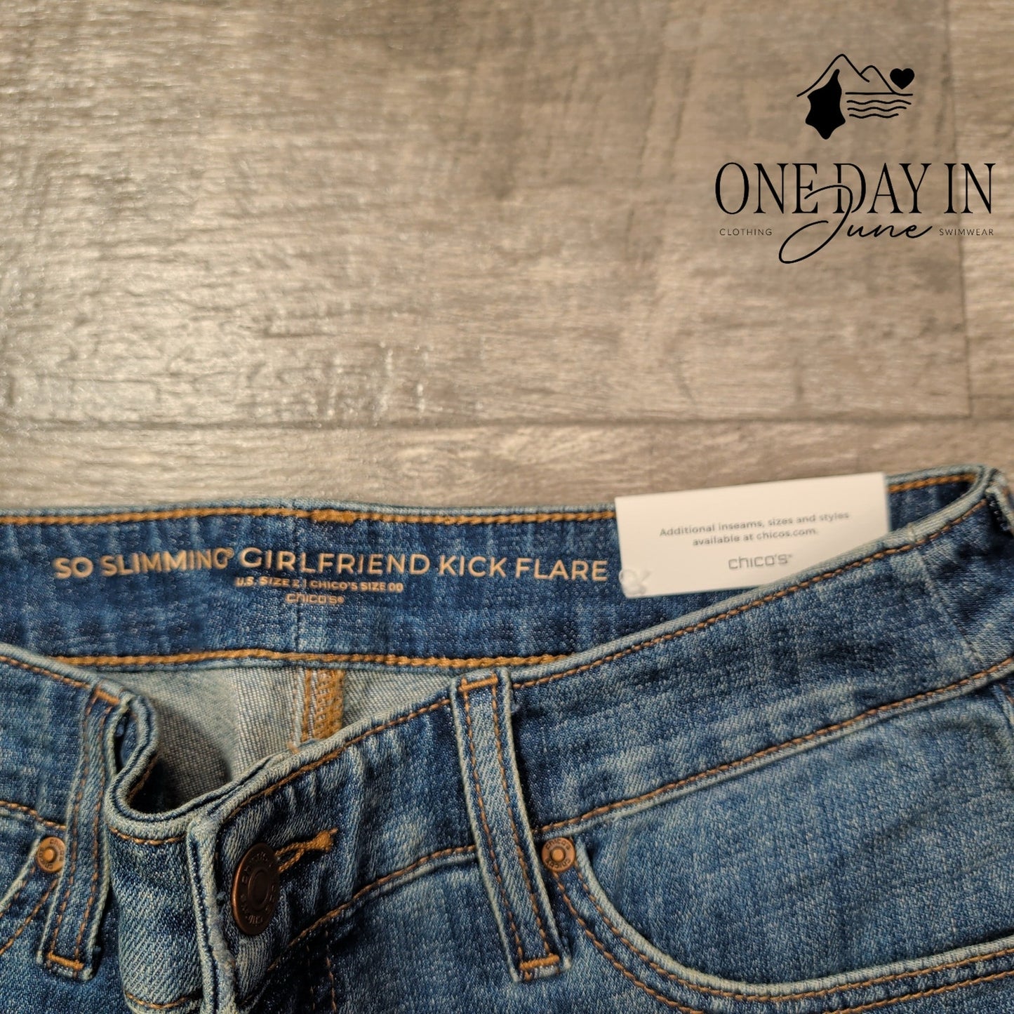 Chico's Girlfriend Kick Flare Jeans Size Chico's 00 (2)