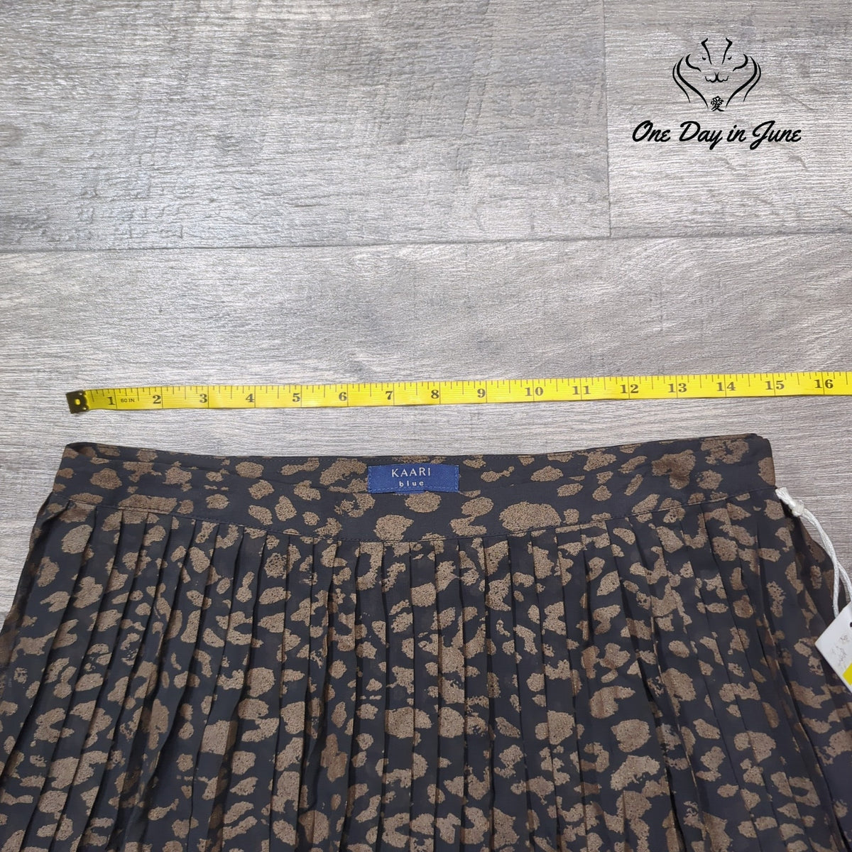 Kaari Blue Winter Bloom Leopard Print Pleated Midi Skirt NWT Size 8