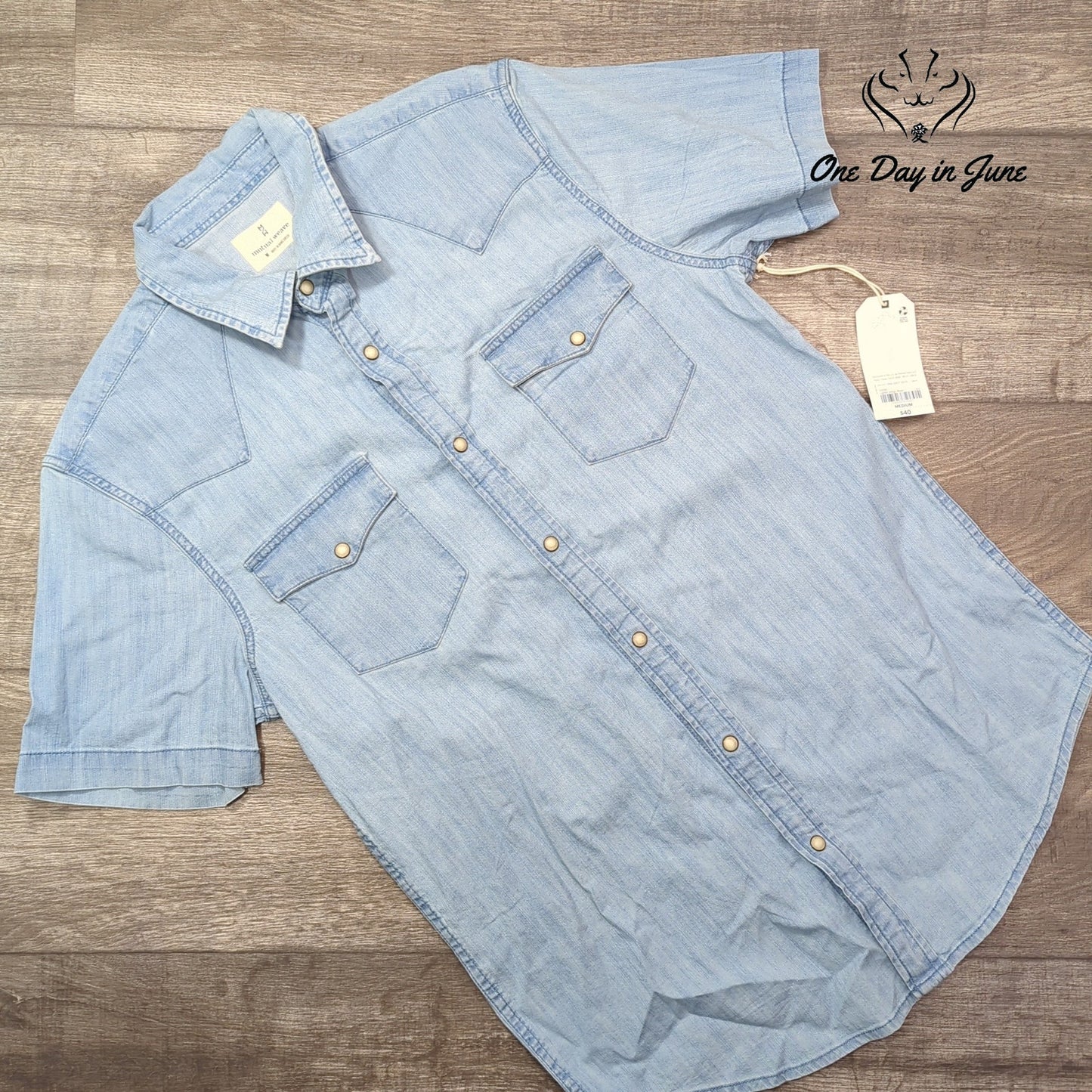 Mutual Weave Snap Front Top Size M