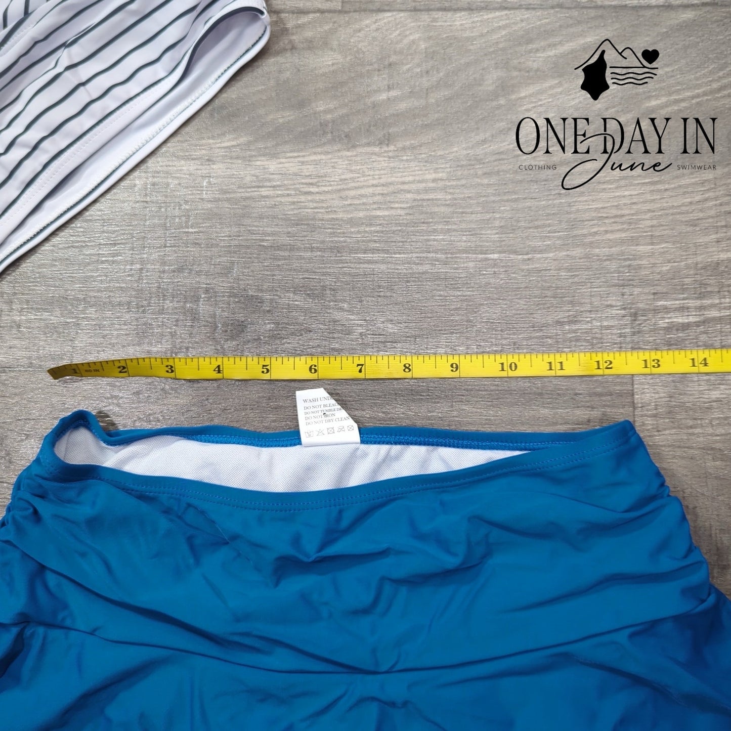 CharmLeaks Skirted Tankini Swimsuit Size M