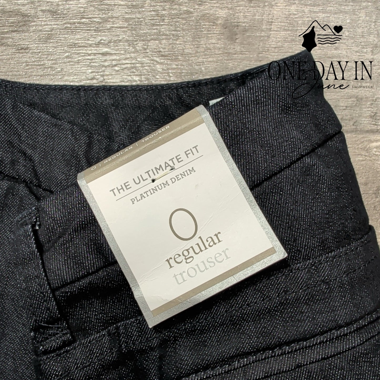 Chico's The Ultimate Fit Platinum Denim Trouser Jeans Size Chico's 0 (4)