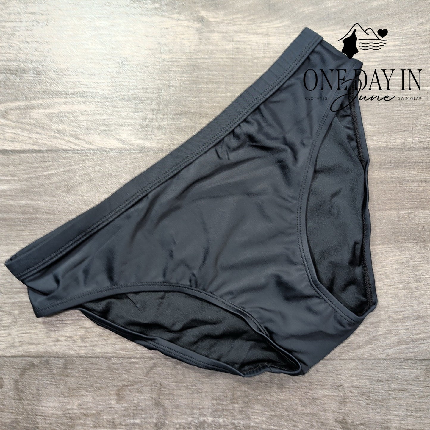 Kindred Bravely Moderate Bikini Bottom Size L