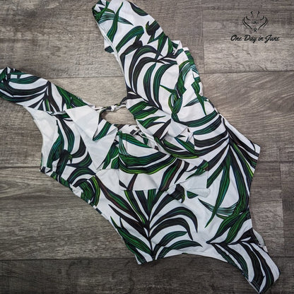 Sporlike V Neck Ruffle One Piece Swimsuit Size L